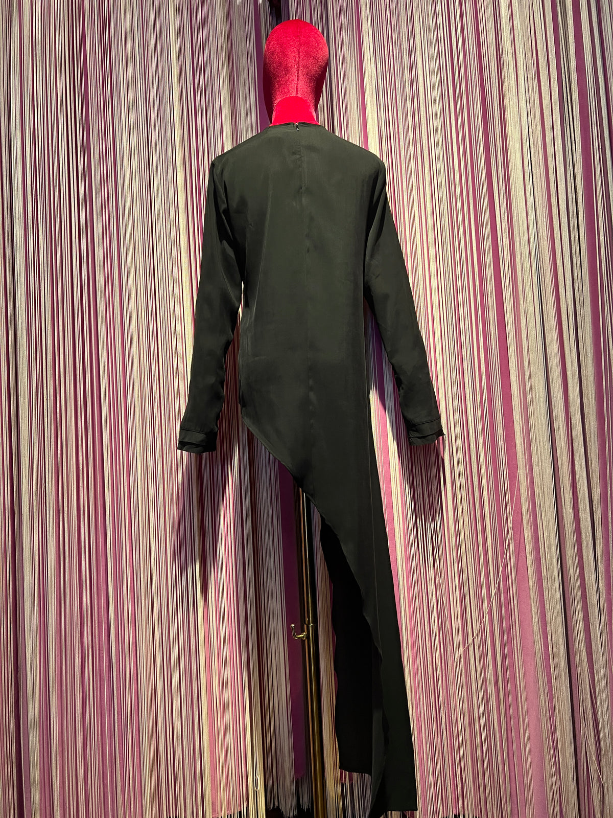 SU official blusa nera manica lunga