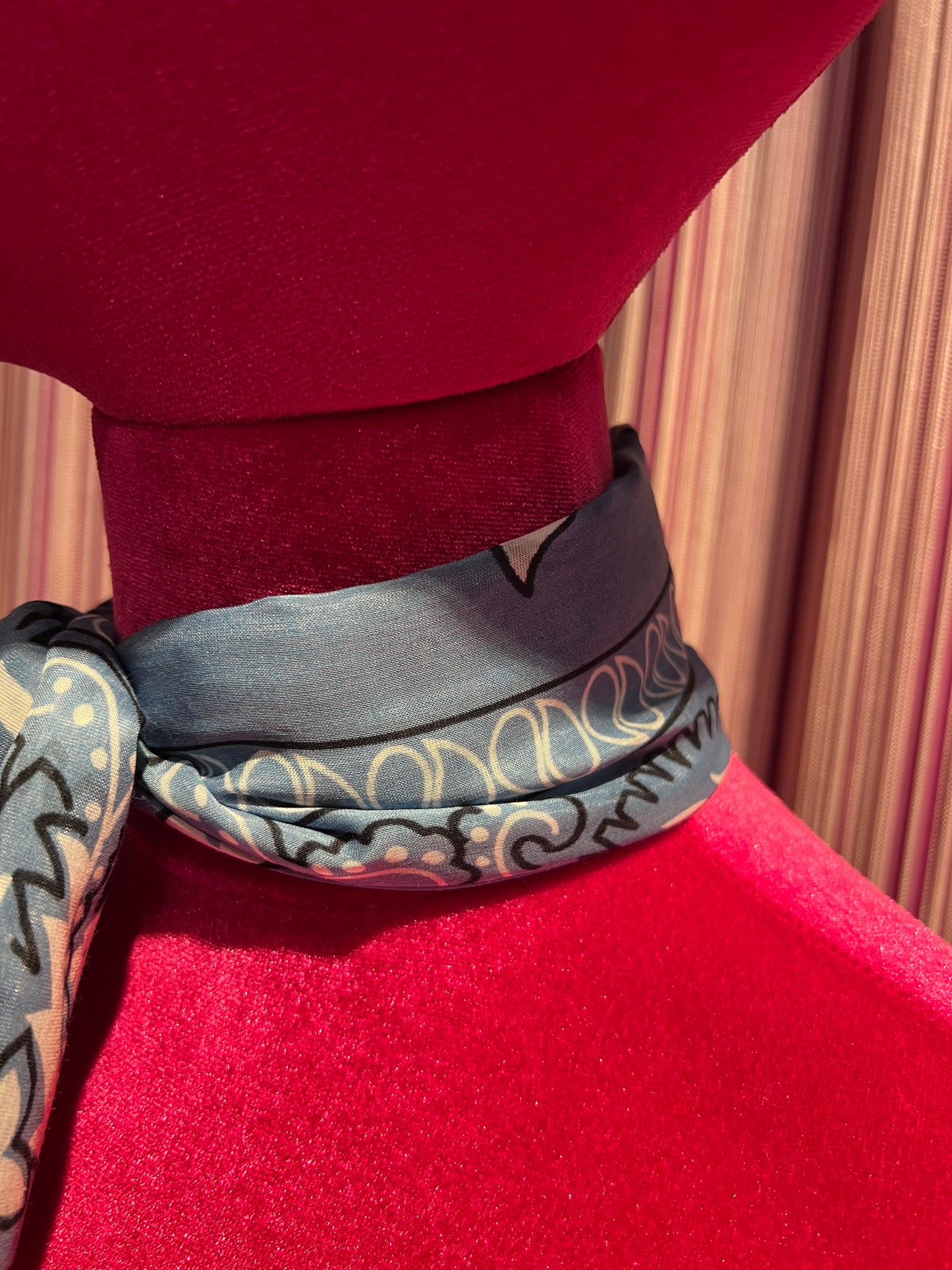 Foulard da collo fantasia celeste