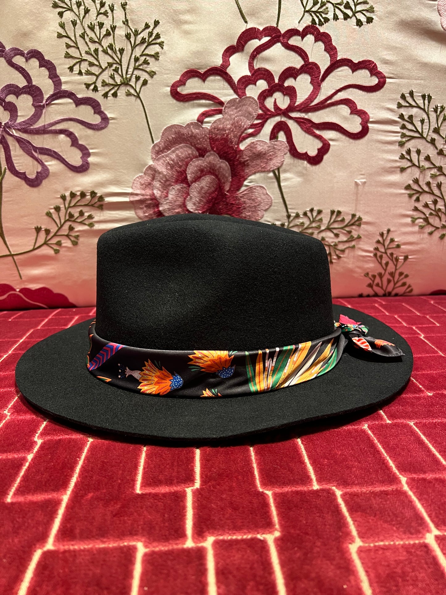 Wild meno 50% cappello nero Neo