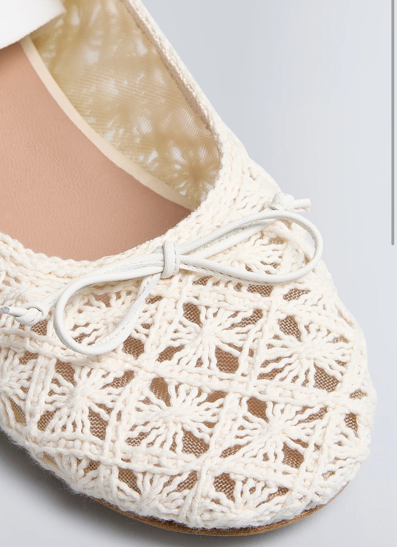 Semicouture ballerina in crochet , dettaglio fiocchetto ed elastico sul dorso