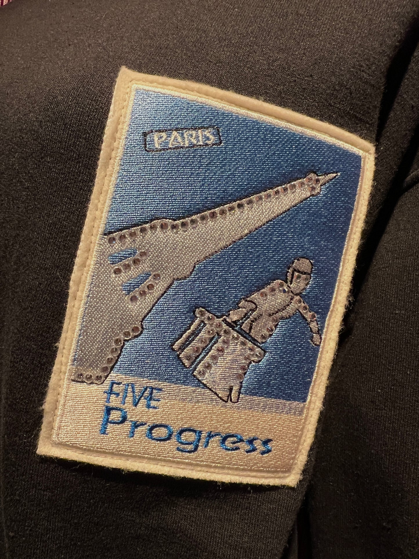 5 Progress completo felpa e pantalone con applicazione patch