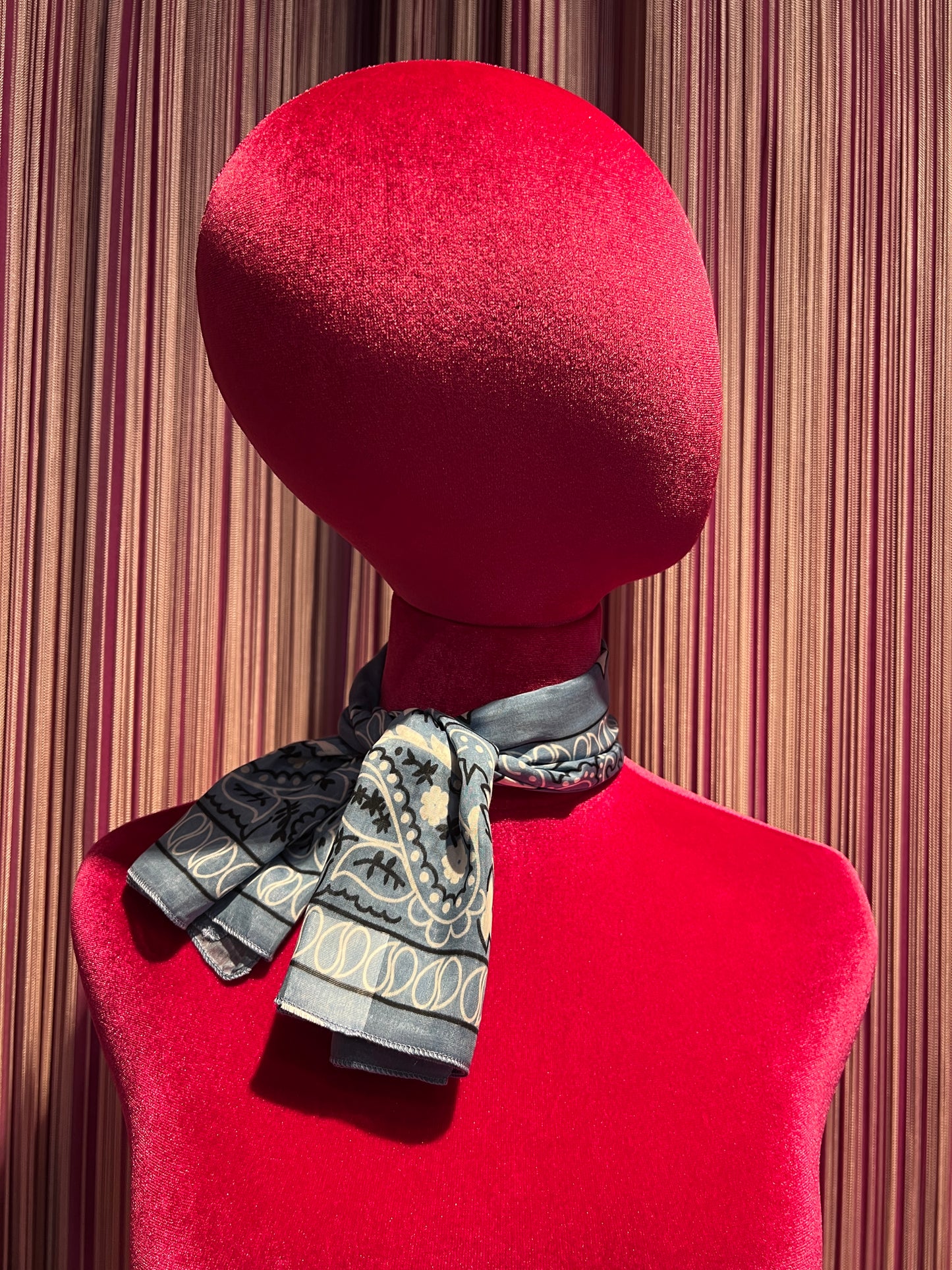 Foulard da collo fantasia celeste