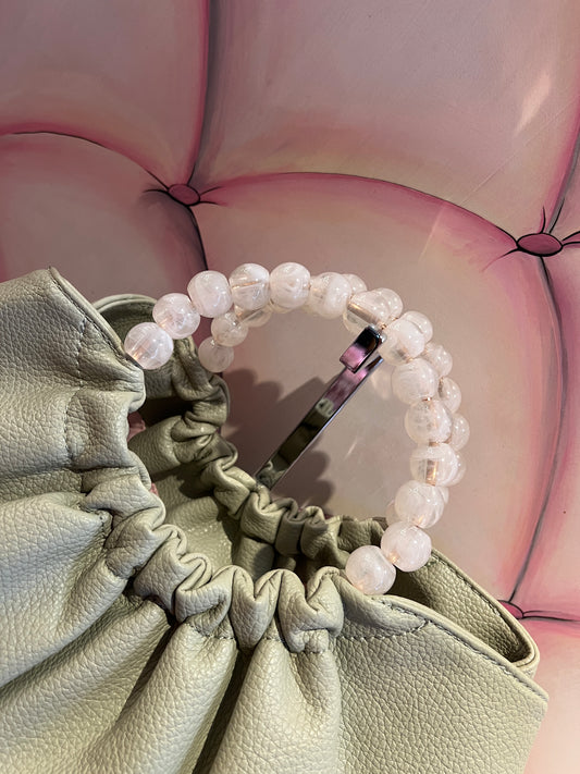 Borsa ecopelle verde salvia con manici perle resina e tracolla