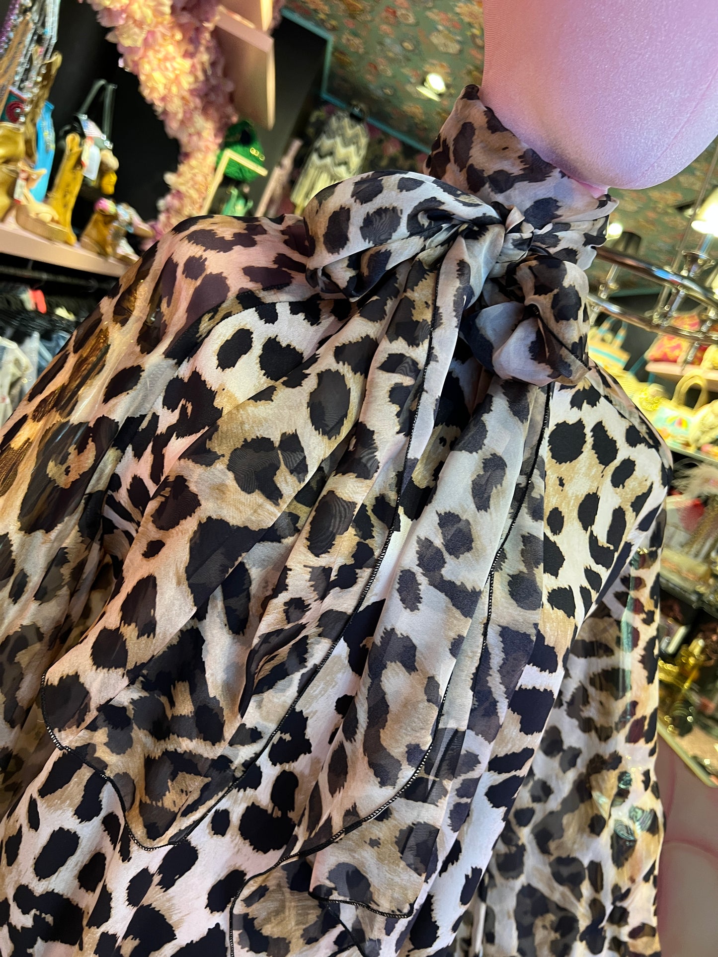5 Progress blusa fantasia animalier con foulard e maniche baloon