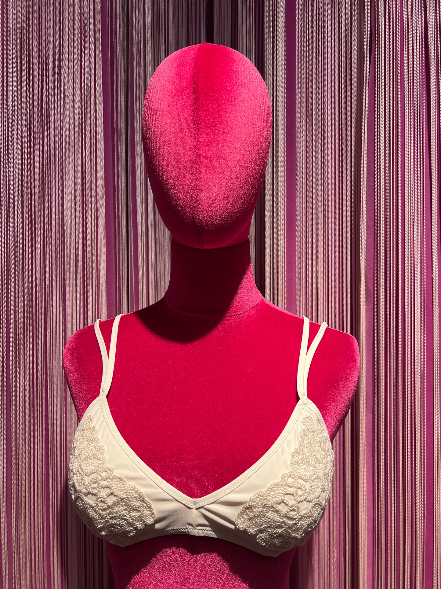 Cinzia Cortesi costume bikini con applicazione pizzo Magda/ Zaira