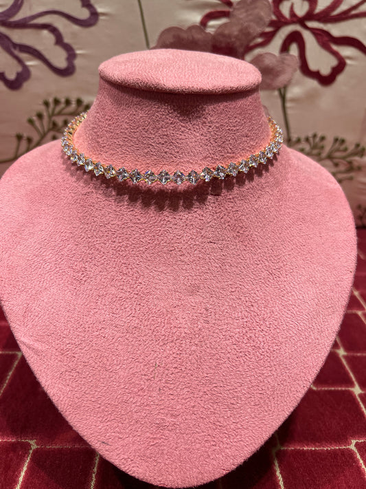 Collarino metallo oro zirconi crystal rombi