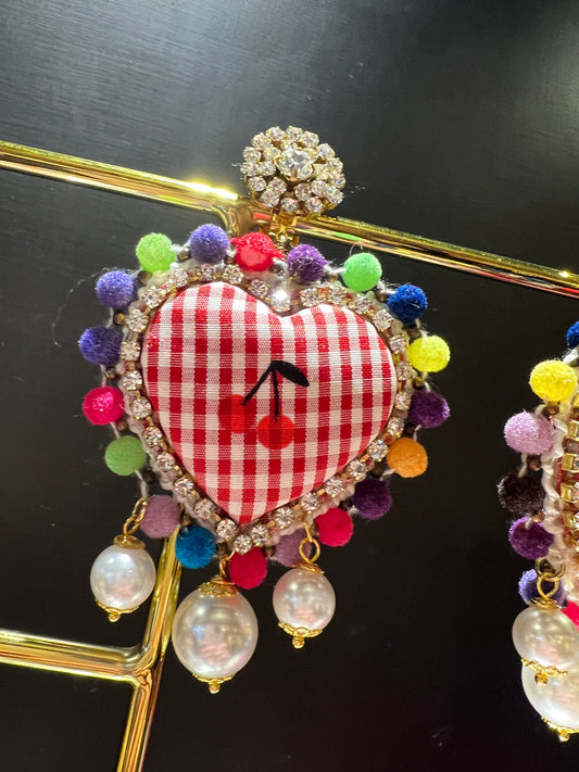 Monilia orecchini cuore con clip ,tessuto quadretti vichy rossi stampa ciliegia