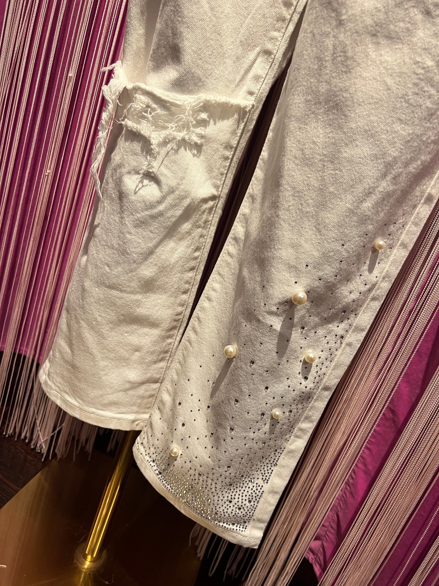 Love & roses -50%jeans tessuto elasticizzato con applicazioni perle e cristalli