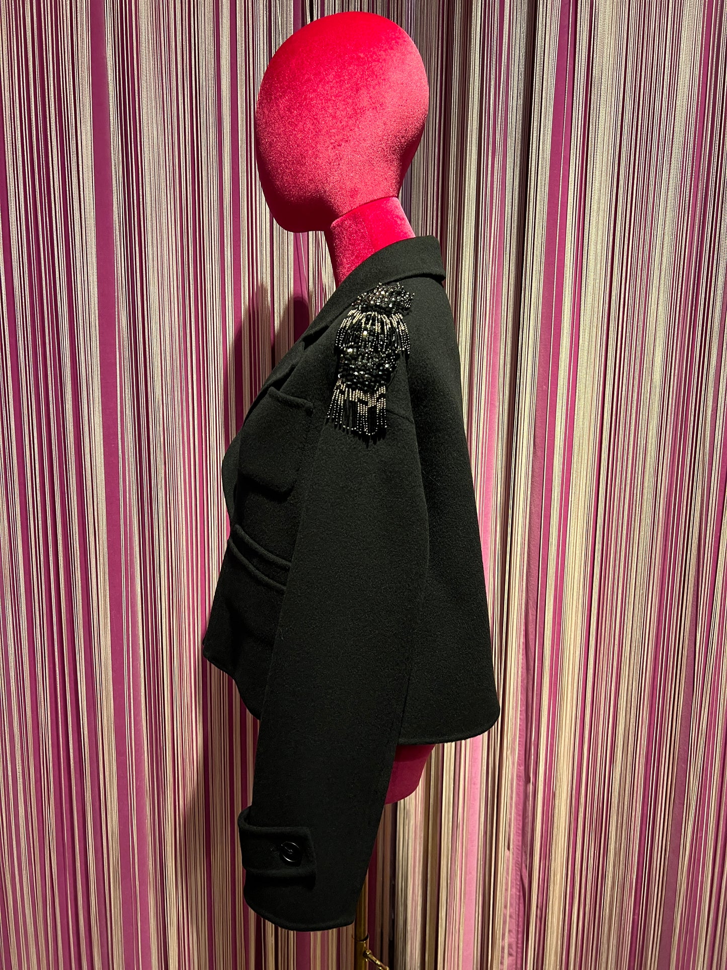 Ermanno Scervino meno 50% cappotto giacca nera panno con applicazioni perline sulle spalle