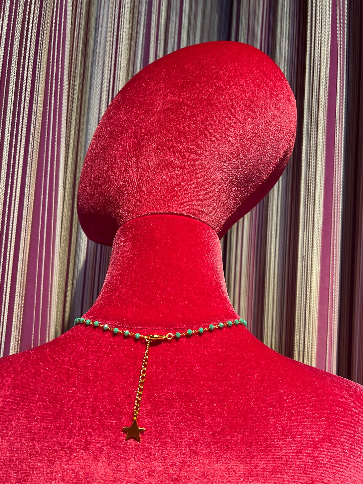 Principessa Glam collana girocollo perline verdi cornetto rosso