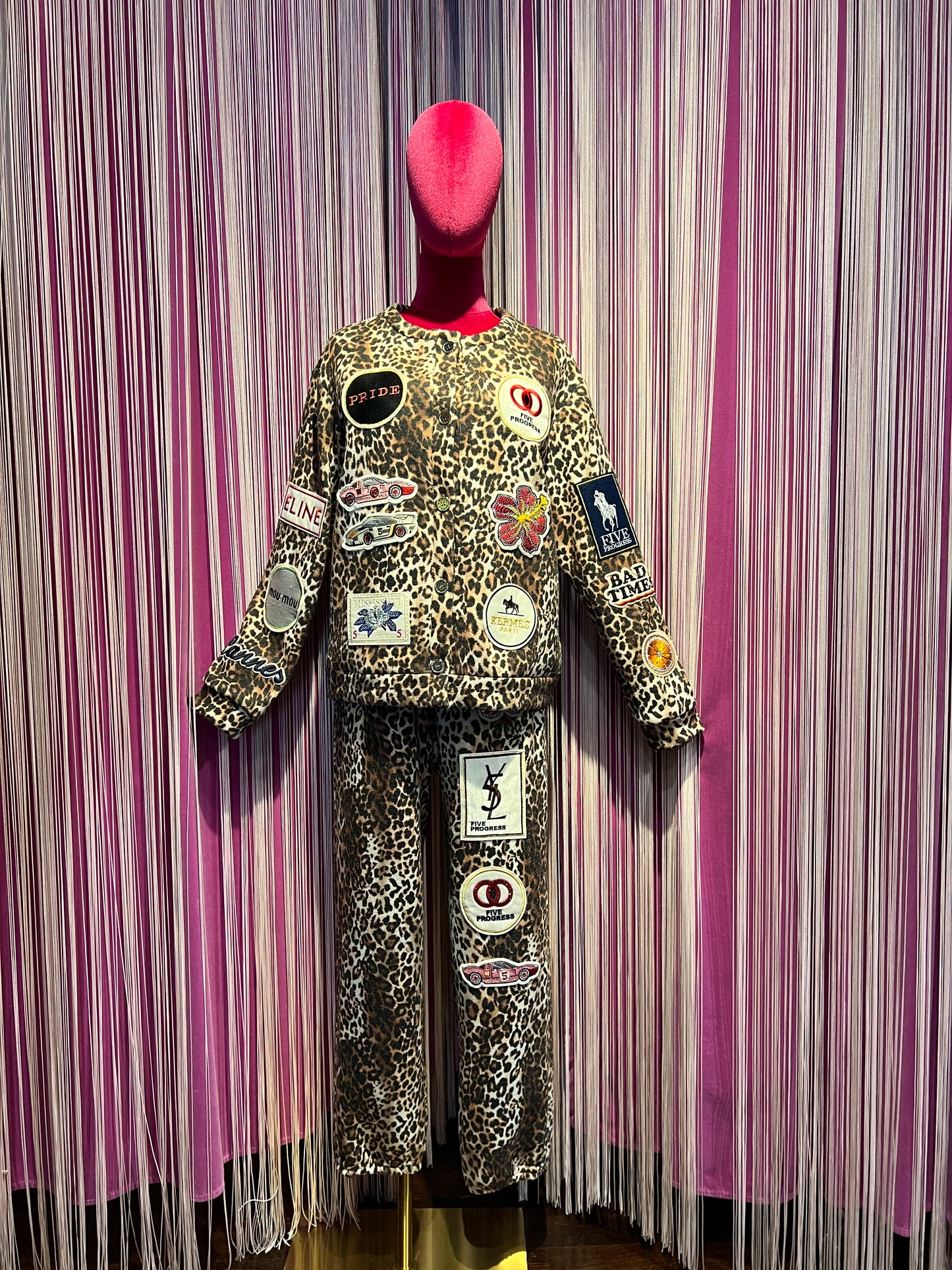 5 Progress completo giacca/ cardigan con pantalone leopardato con patch