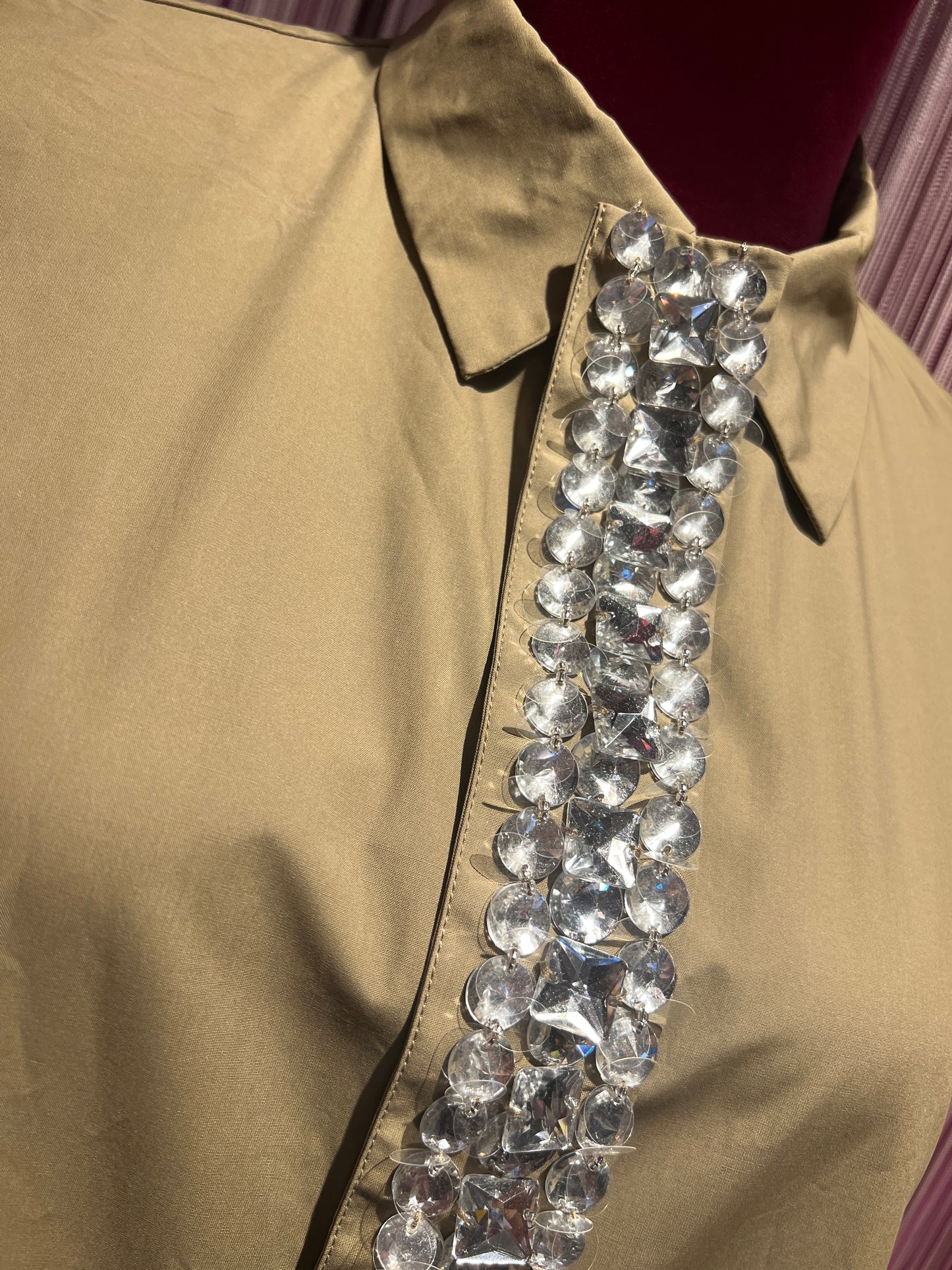 Isabelle Blanche Paris -50% di sconto camicia smanicata ricamo pietre staccabile