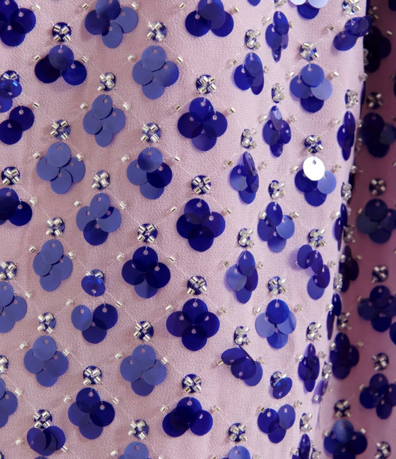 Essentiel antwerp top asimmetrico viola e glicine impreziosito da paillettes con nastro da annodare al collo