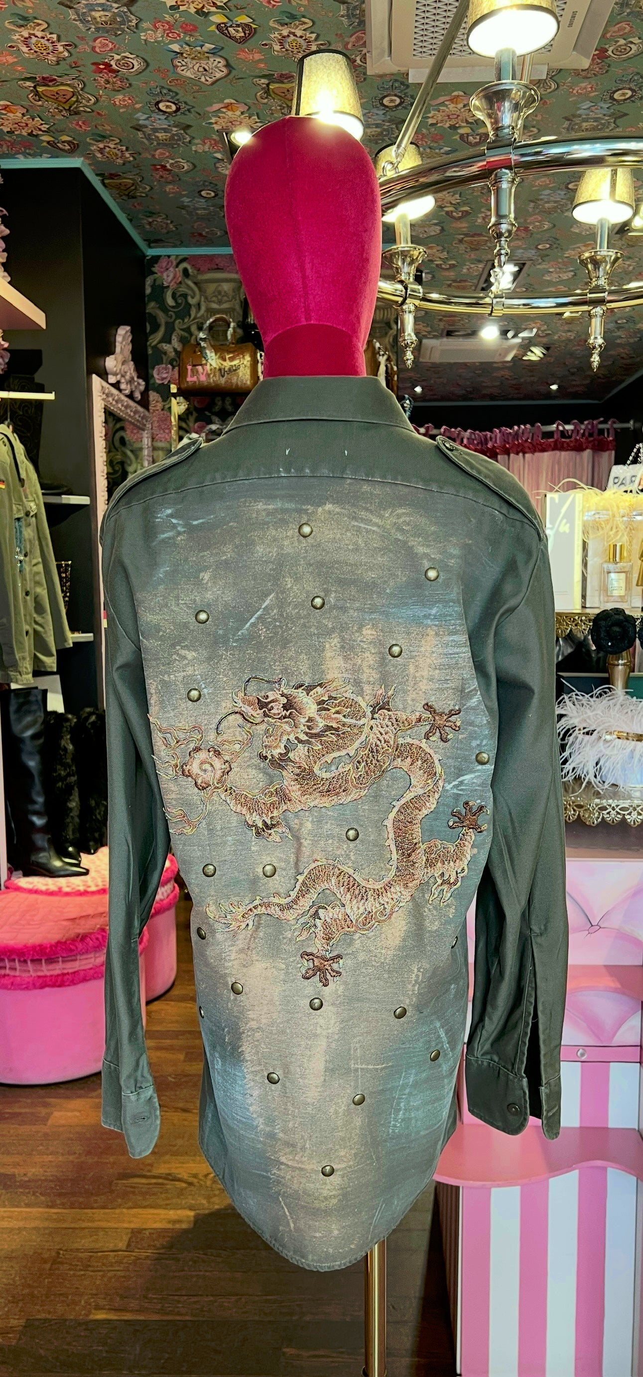ABpink🩷 giacca camicia con borchie applicazione drago oro vestibilita’ 40/44