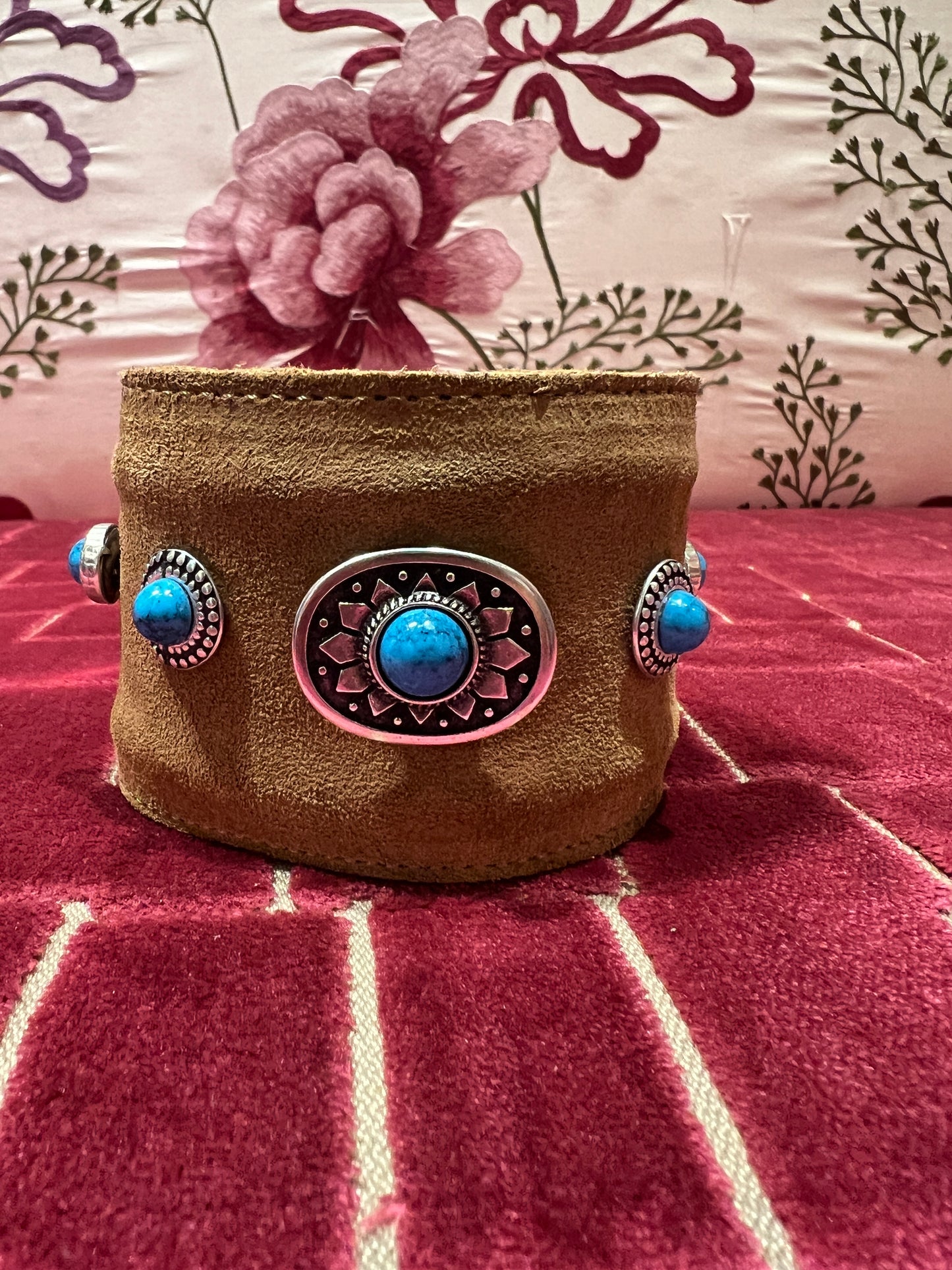 Manuela Ajo creazioni bracciale regolabile renna con decorazioni pietre azzurre
