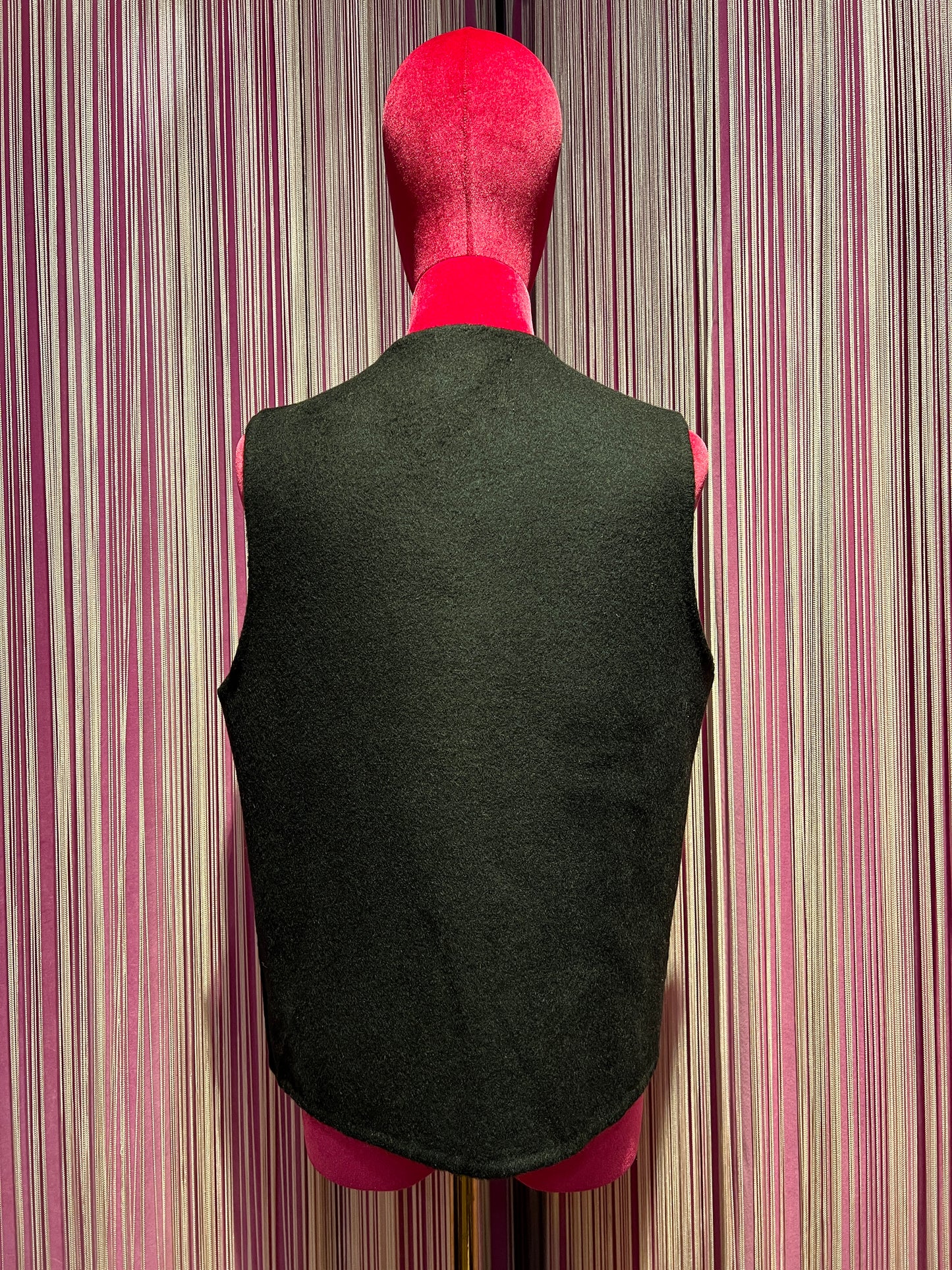 Front street gilet panno nero con scritta perline e cristalli “Ma la notte la festa è finita evviva la vita “