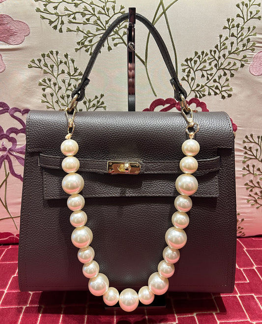 Borsa pelle cioccolato con perle e tracolla
