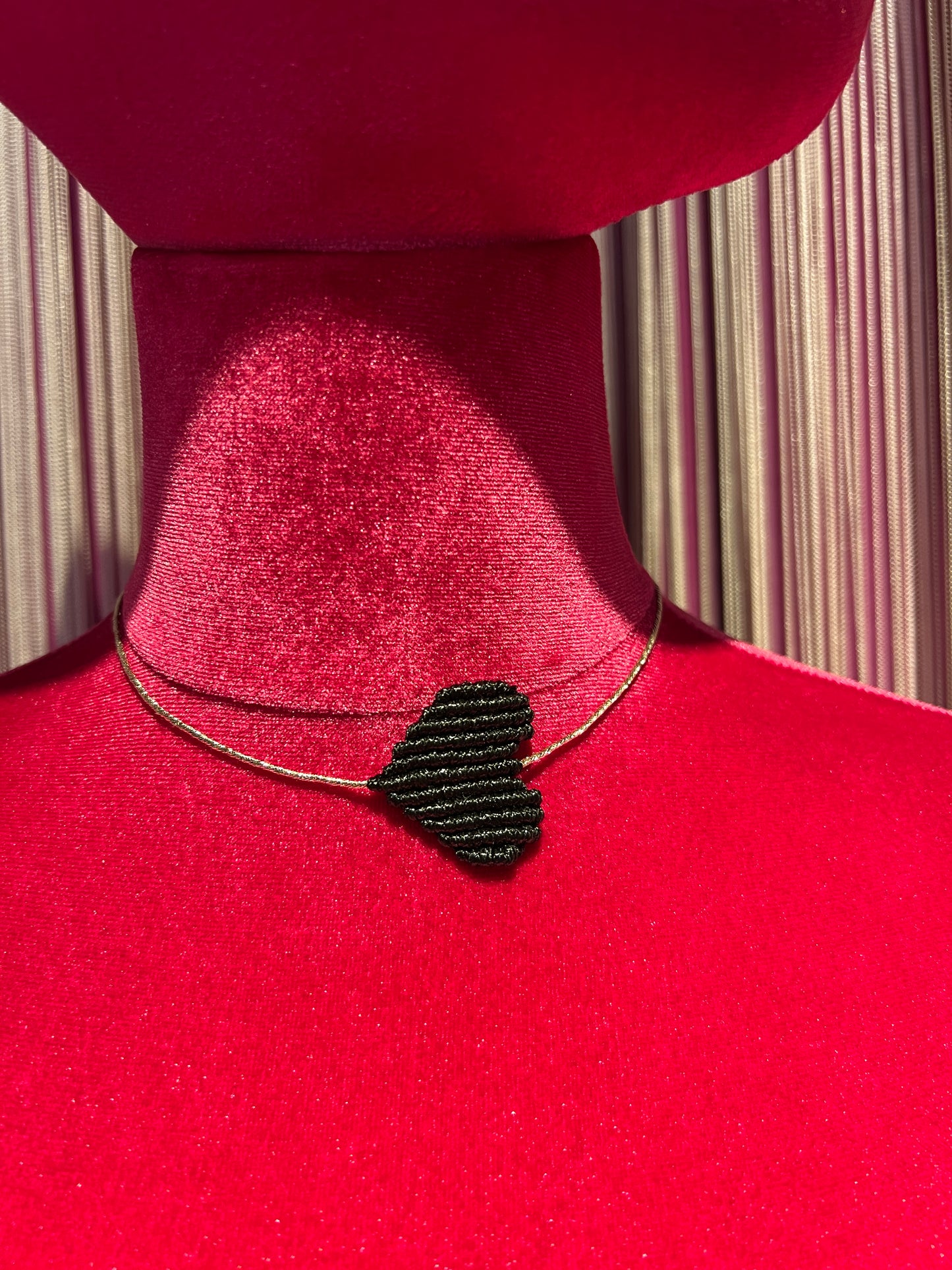 Collana cuore crochet regolabile nera