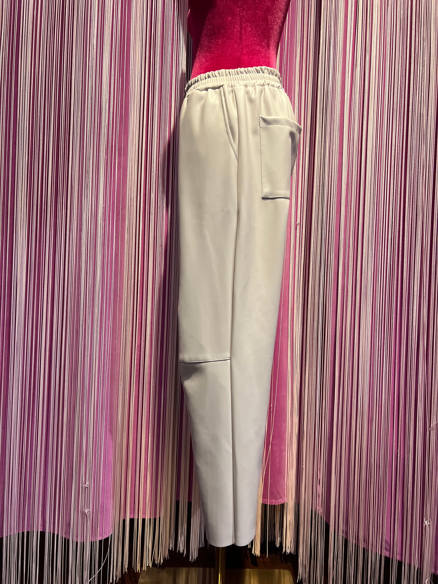 Mon amour Paris pantalone ecopelle con elastico panna