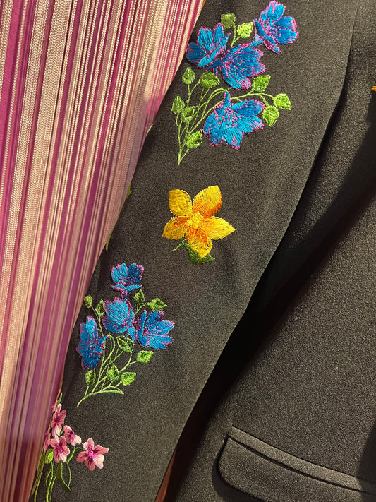 5 Progress giacca nera con decorazione floreale