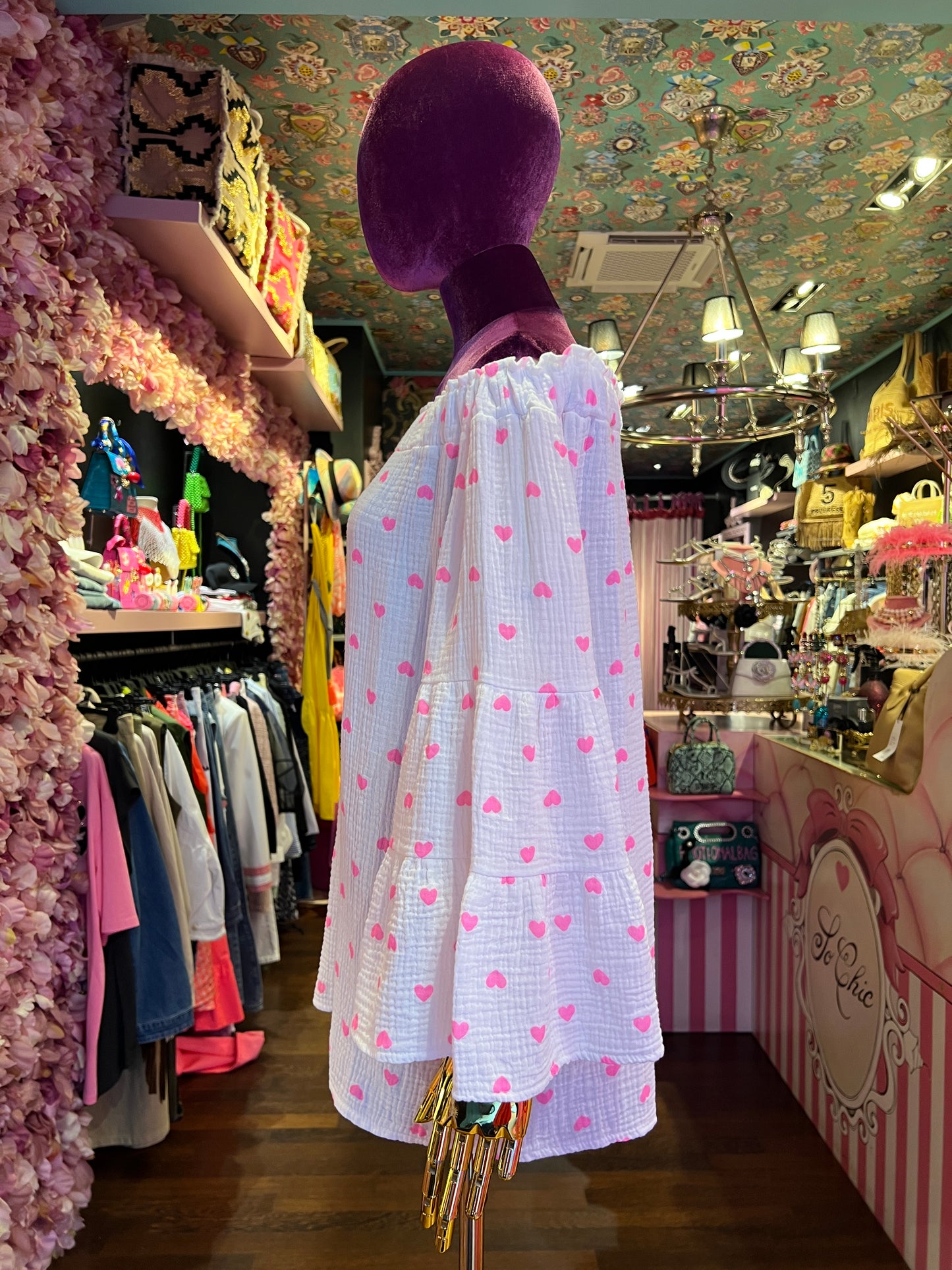 Mon amour -40%Paris blusa bianca scollo Bardot con cuori fucsia