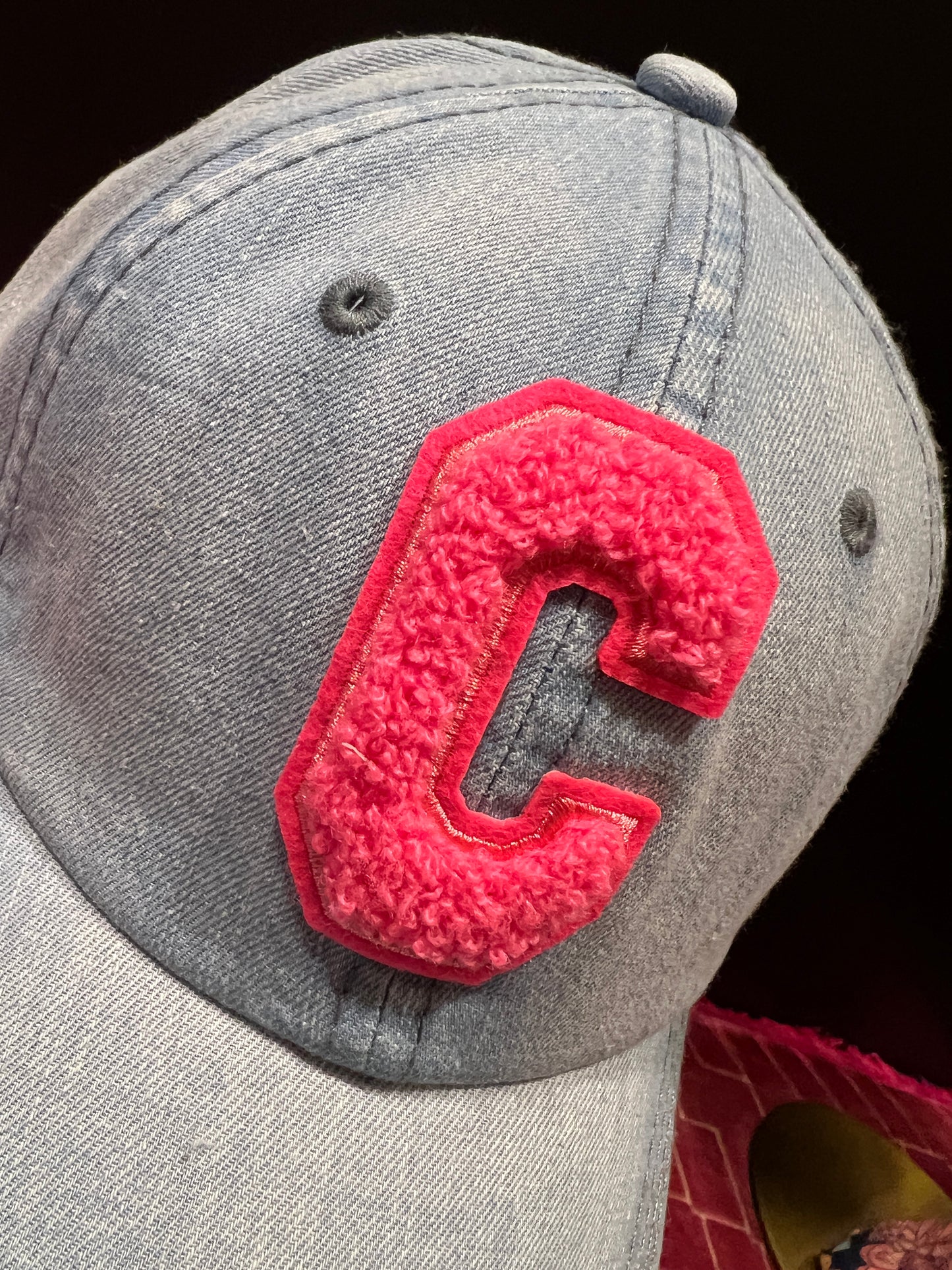 Cappello con visiera tessuto denim , C fucsia