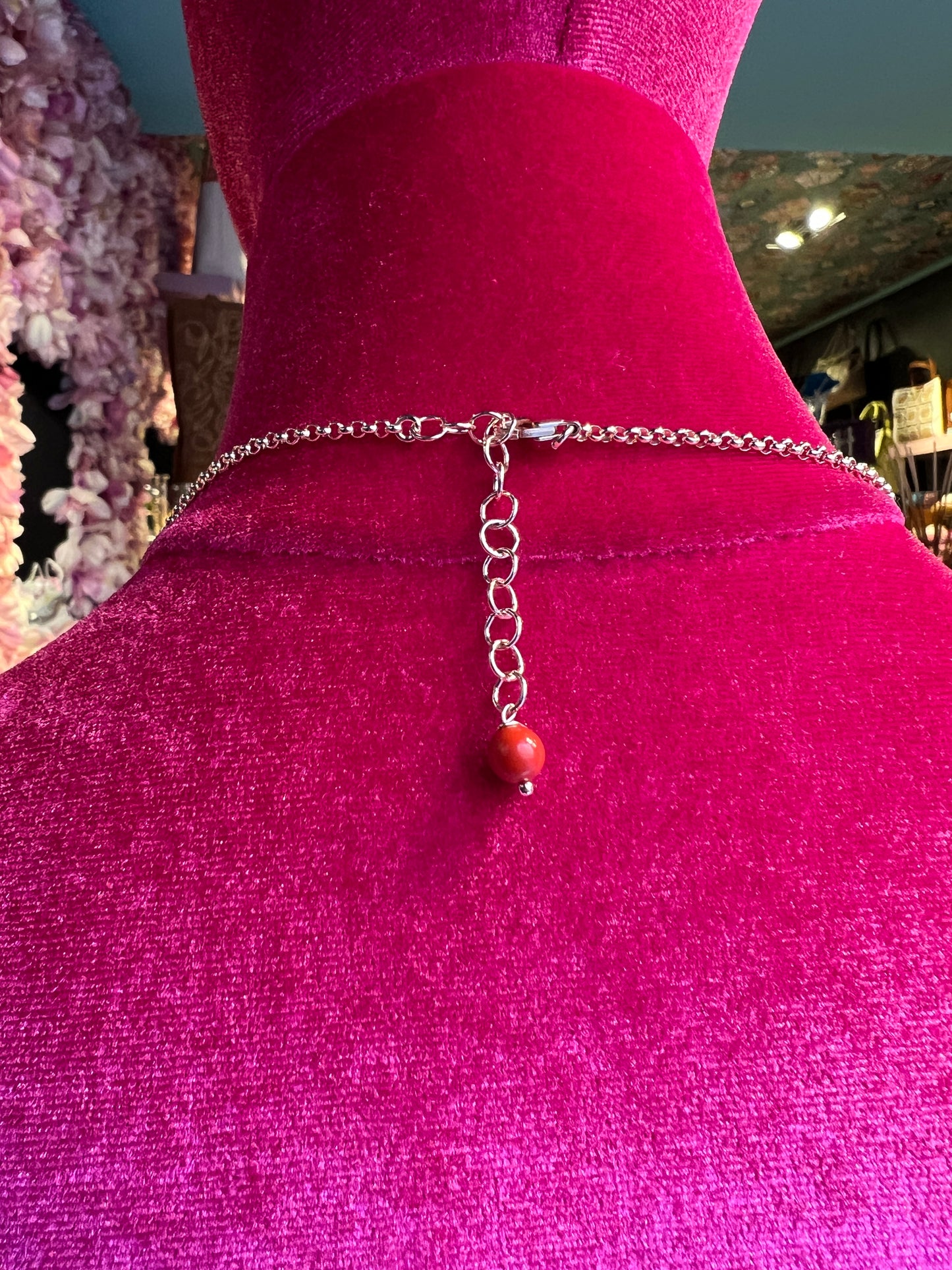 Collana lunga argento rosa corno onice con cabochon corallo