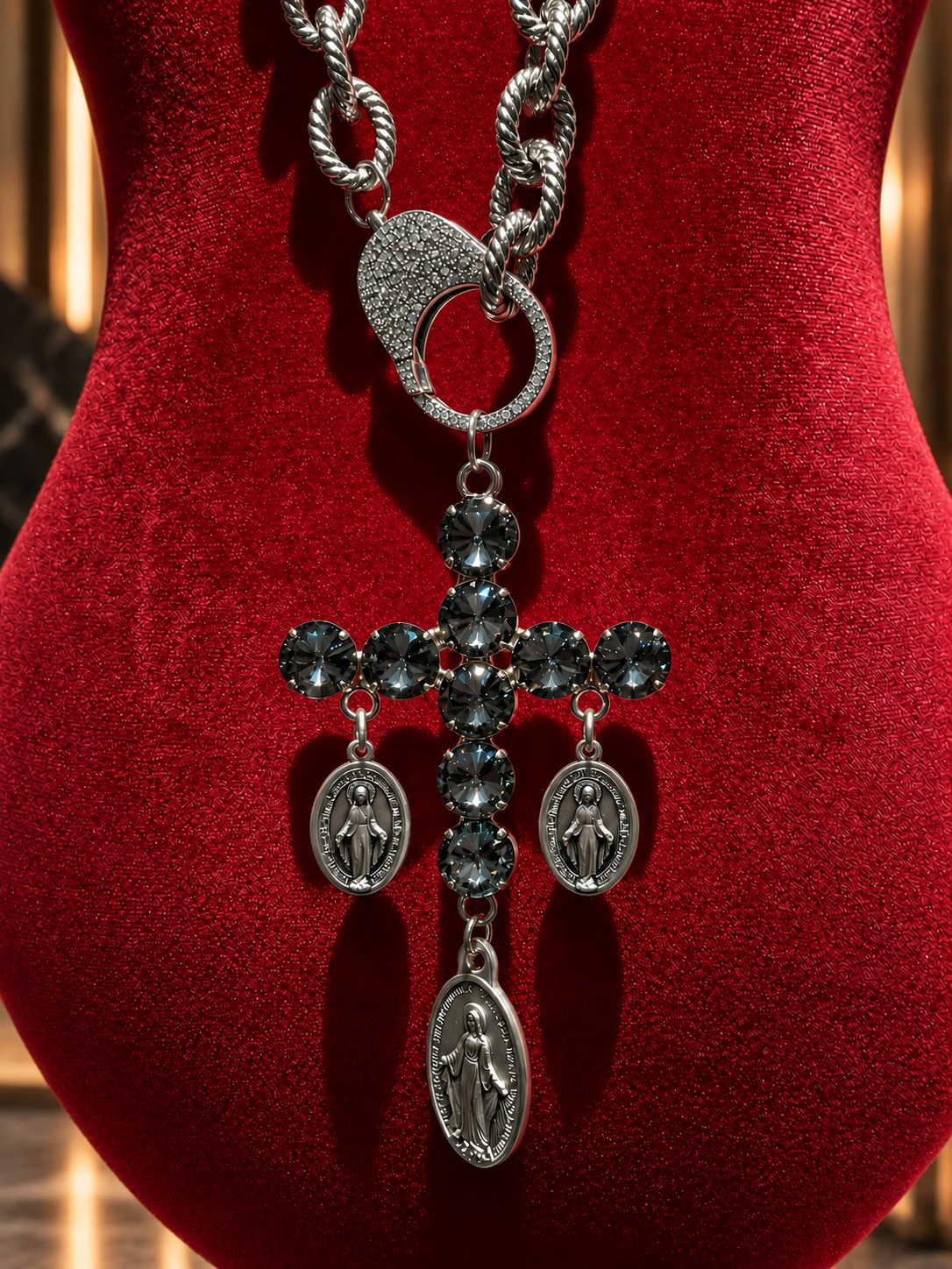 Tittibi collana lunga argentata con croce colore grigio fumo e madonnine
