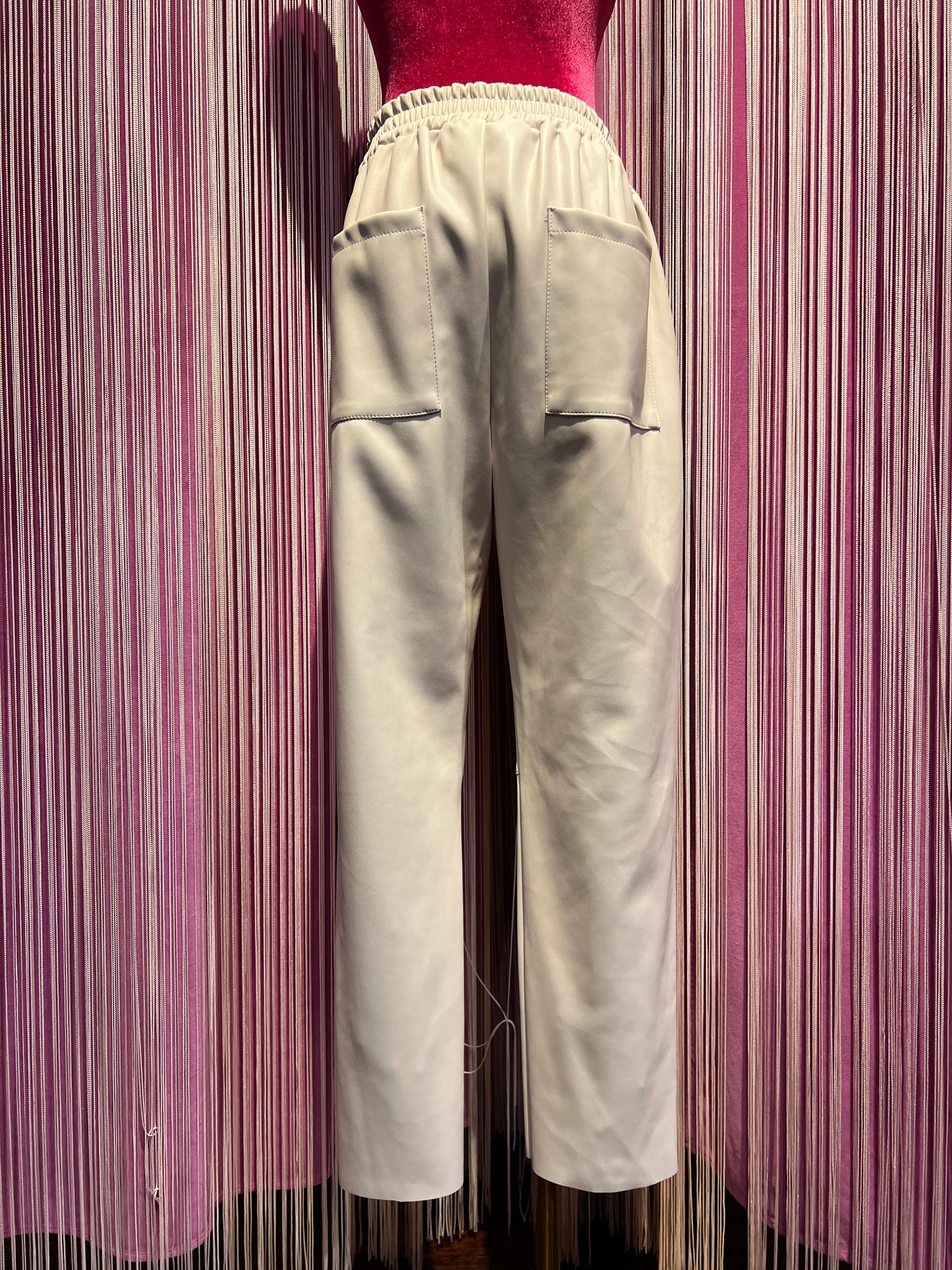 Mon amour Paris pantalone ecopelle con elastico panna