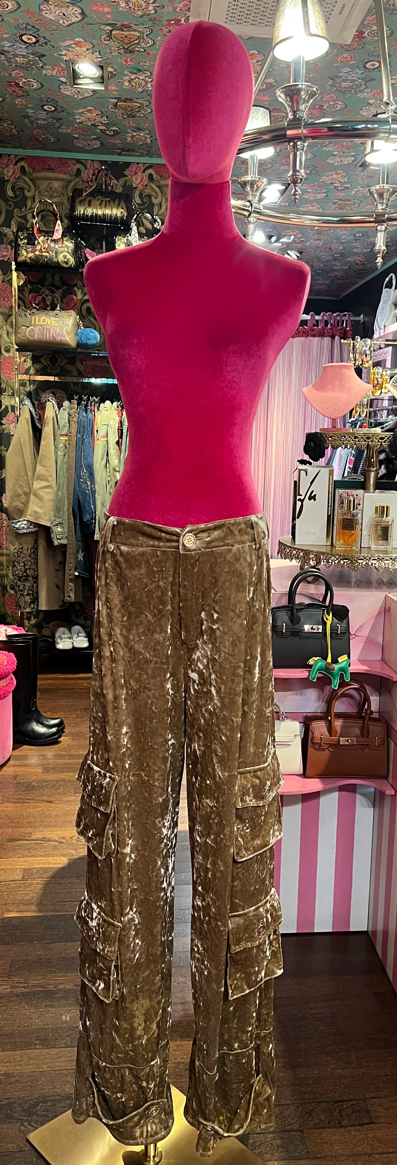 5 Progress completo velvet caramello giacca con spille e pantalone cargo