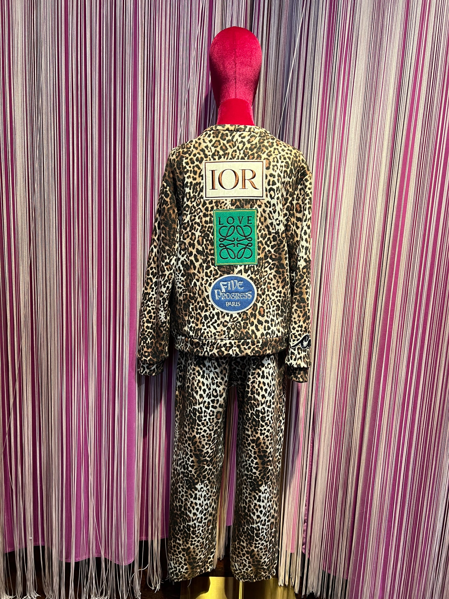 5 Progress completo giacca/ cardigan con pantalone leopardato con patch