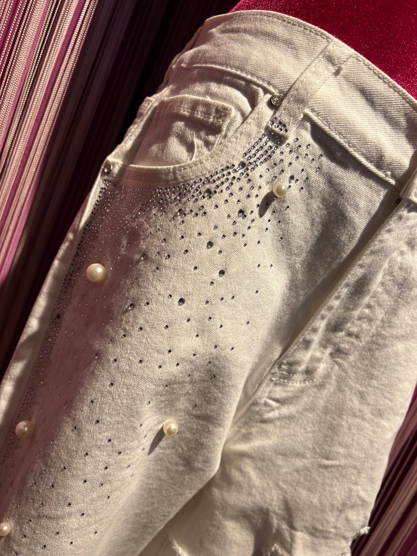 Love & roses -50%jeans tessuto elasticizzato con applicazioni perle e cristalli