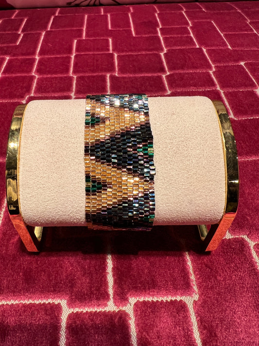 Bracciale regolabile perline fantasia triangolo verde / oro