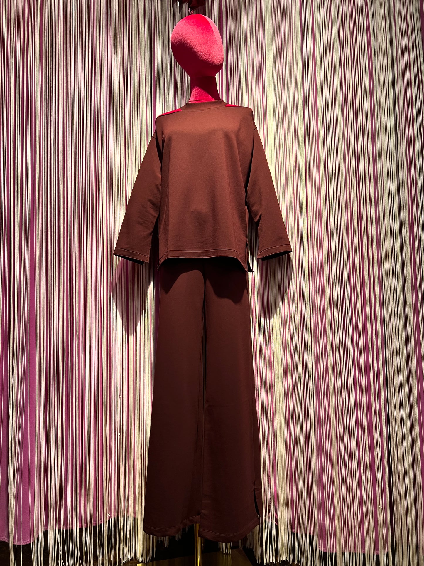 Silvia Berri per 24.25 -40%completo Jersey bordeaux maglia oblò e pantalone palazzo