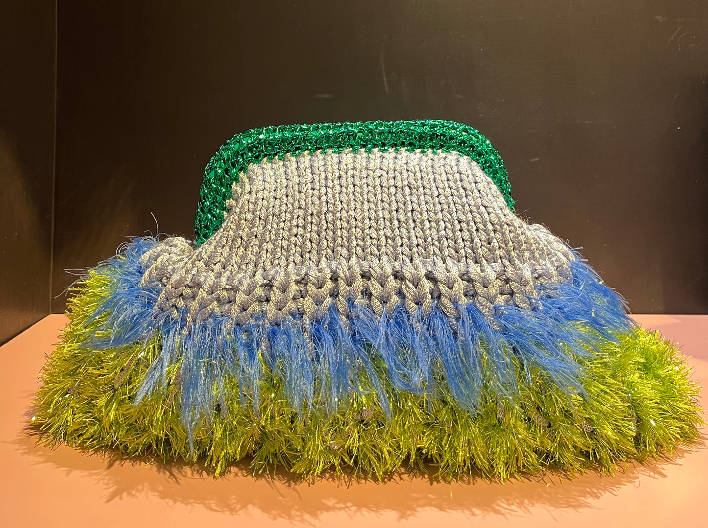 Nadia Dafri Paris tuy clutch celeste /verde