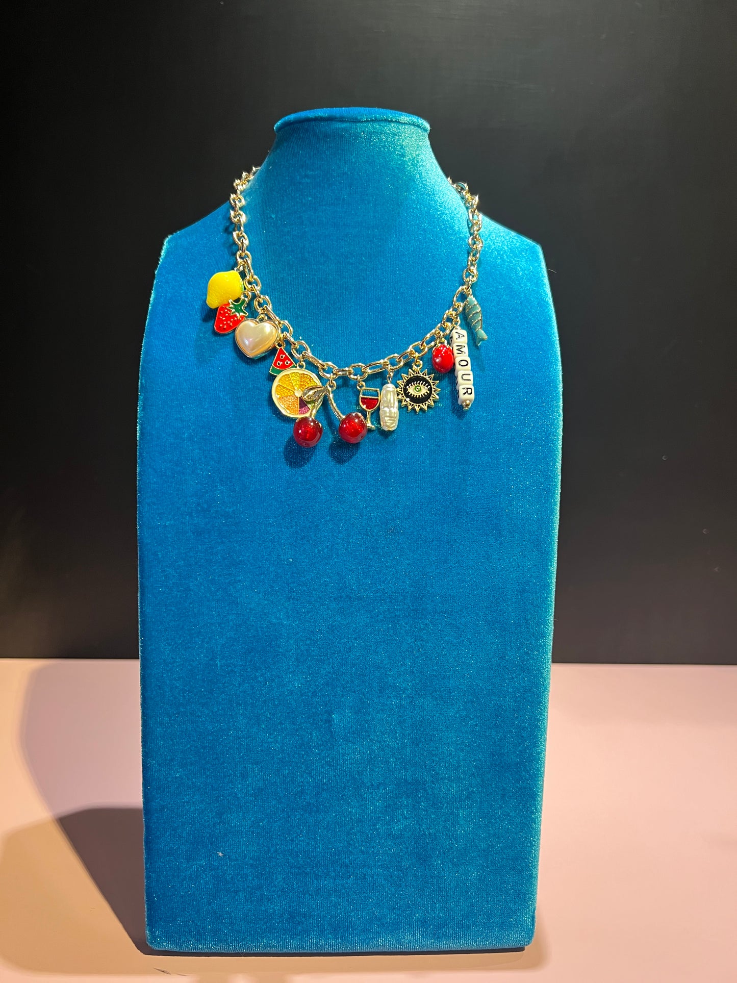 Collana girocollo con charms frutta scritta amour