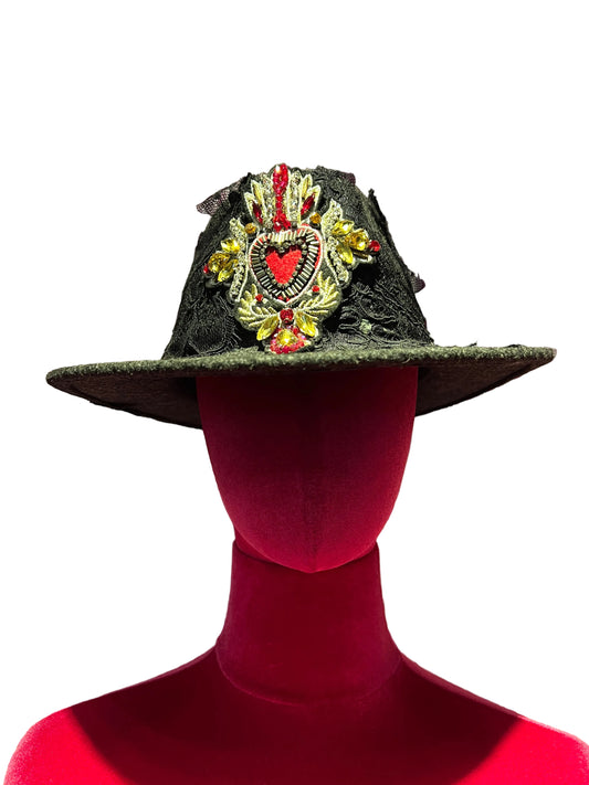 Clo’h cappello grigio antracite con applicazione cristalli e pizzo nero