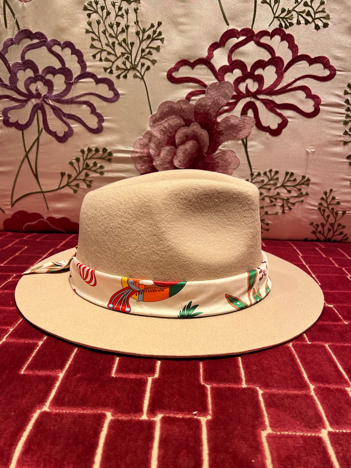 Wild sconto 50% cappello ecru Neo