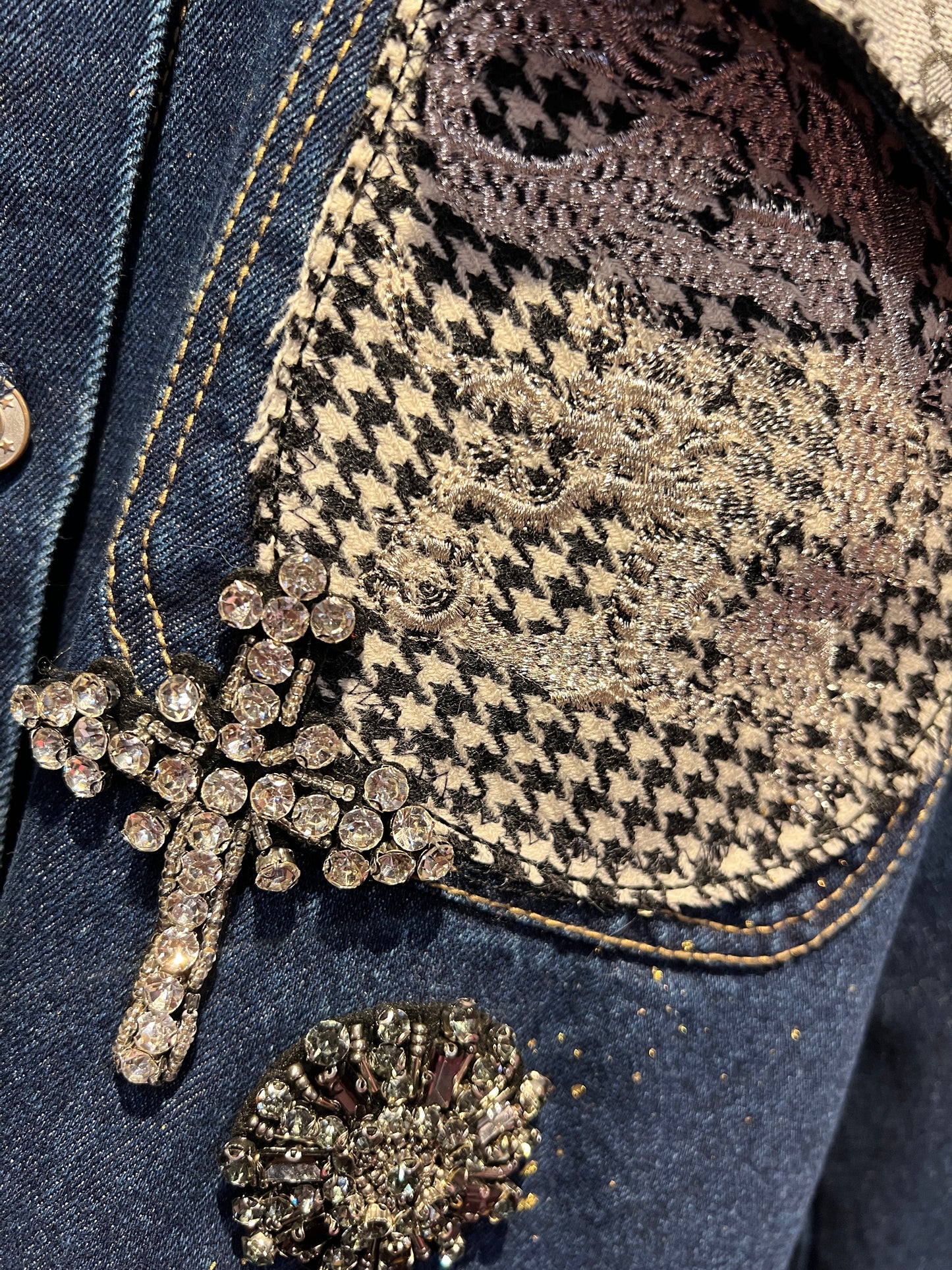 ABpink🩷 giacca camicia con stoffa vintage e tessuto pied dí poule sulle tasche con patch