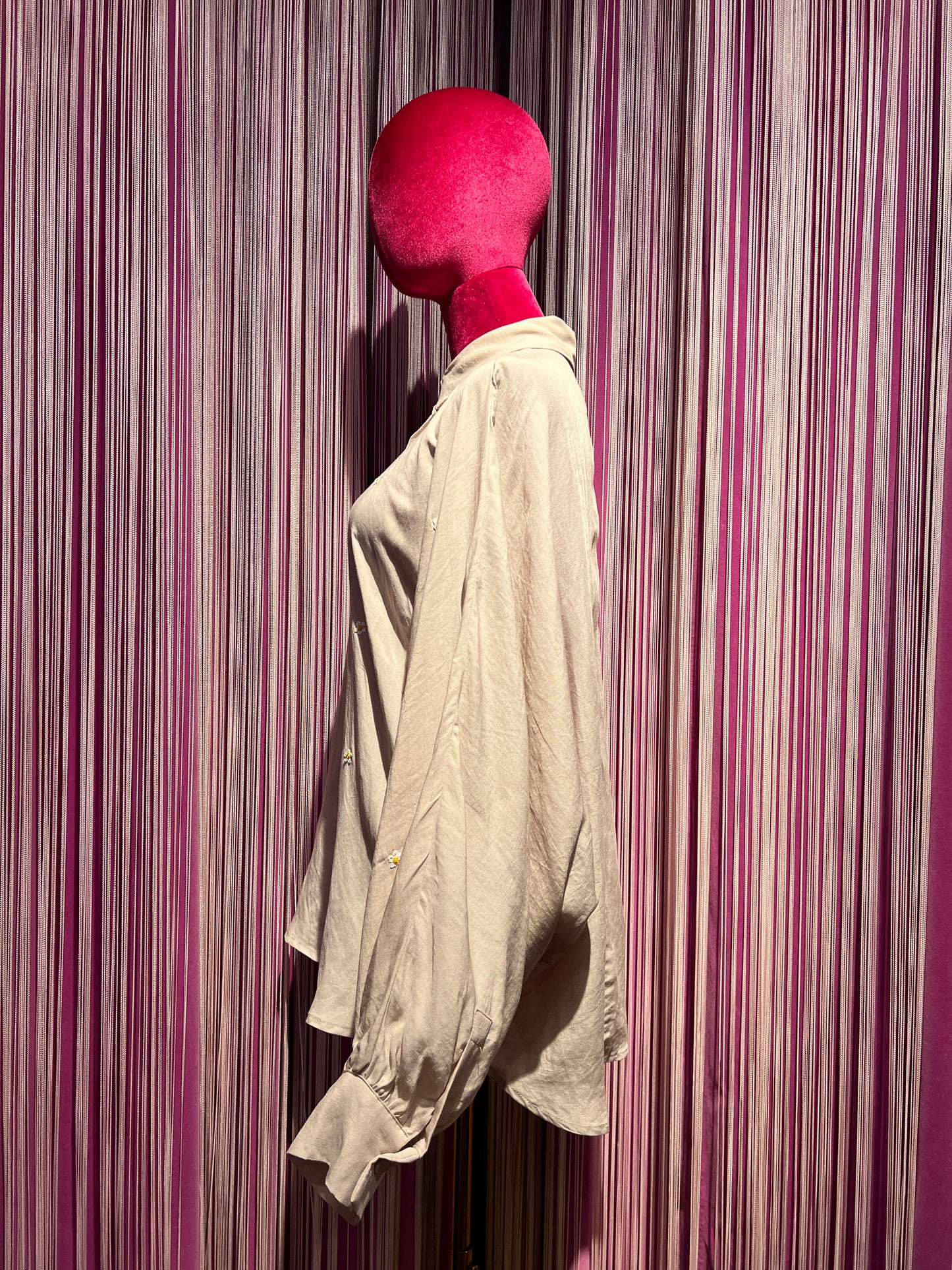 Front street -30%camicia beige con margherite piccole