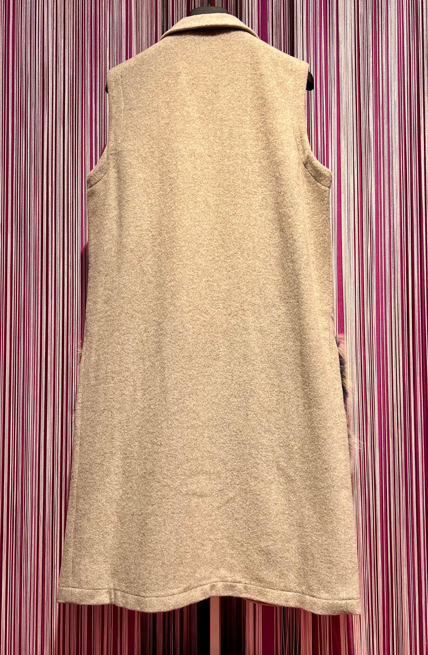 Almala sconto 20% gilet lungo lana beige con tasche pelliccia volpe beige e avio🖤