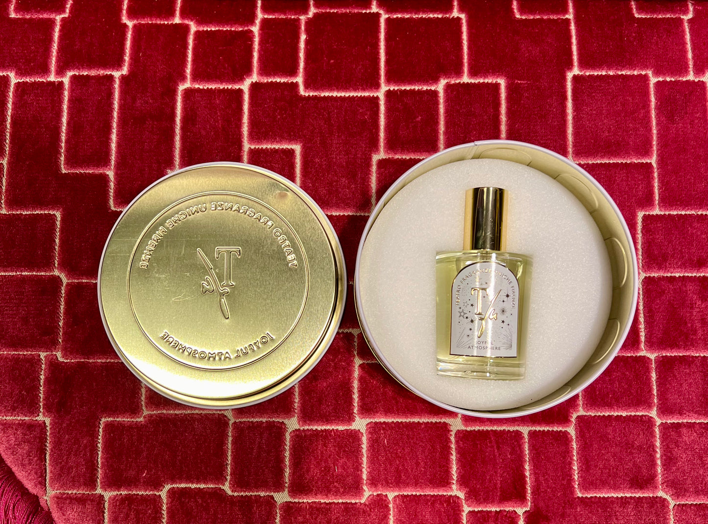 Teatro fragranze uniche confezione regalo joyful atmosphere spray 50 ml fragranza ambiente- scatola latta
