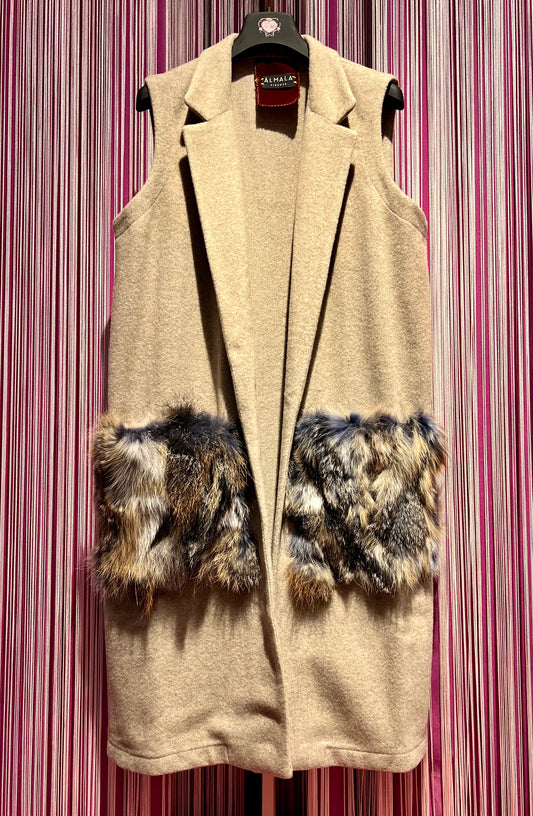 Almala sconto 20% gilet lungo lana beige con tasche pelliccia volpe beige e avio🖤