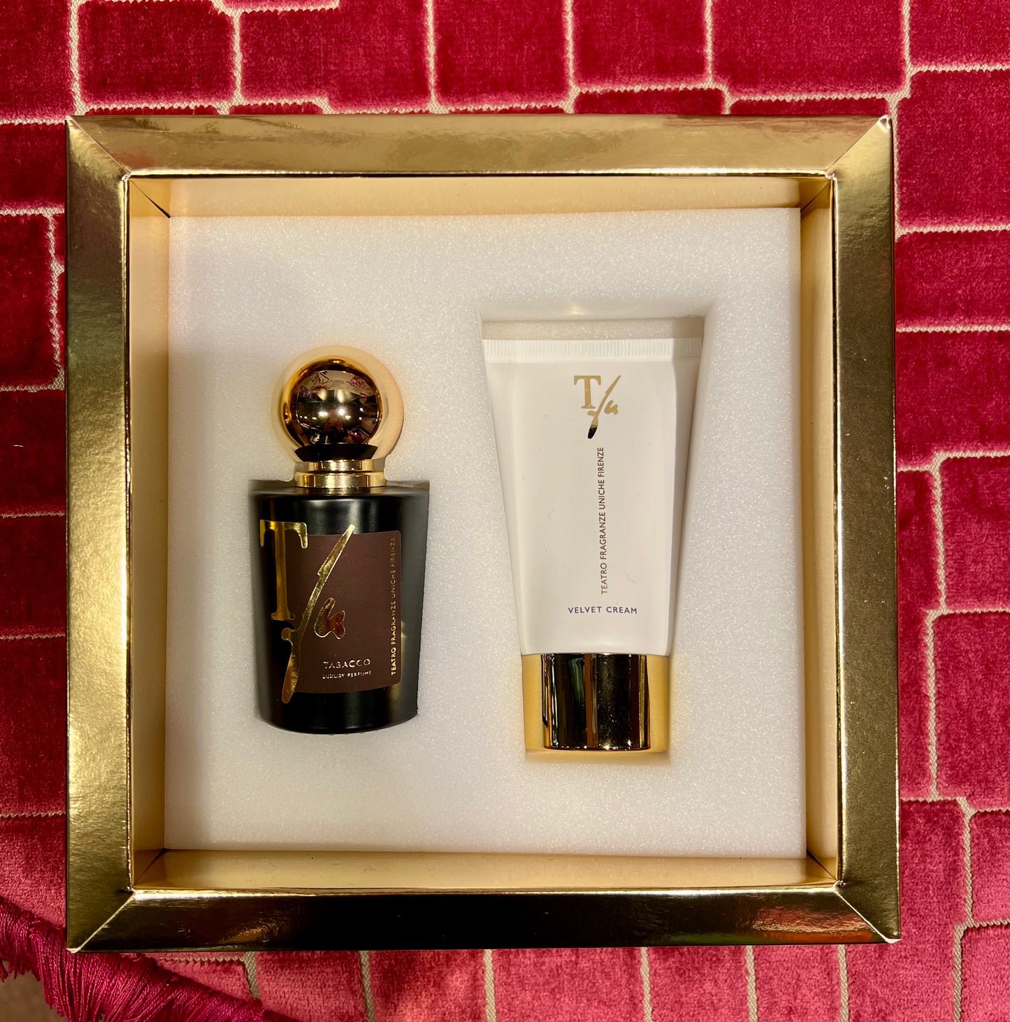 Teatro fragranze uniche confezione regalo tabacco luxury profumo 50 ml + crema corpo 75 ml