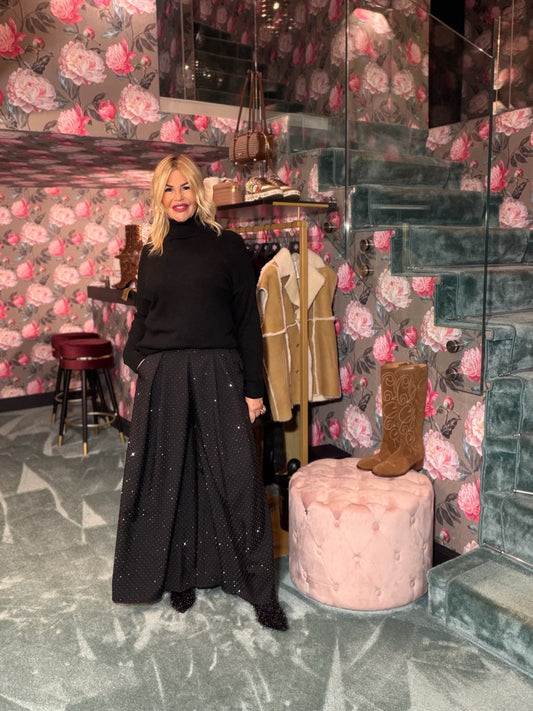 The room completo pantalone pois cristalli e maglia collo alto nero