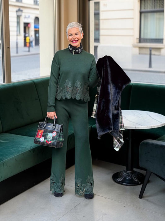 The room completo maglia e pantalone con pizzo verde