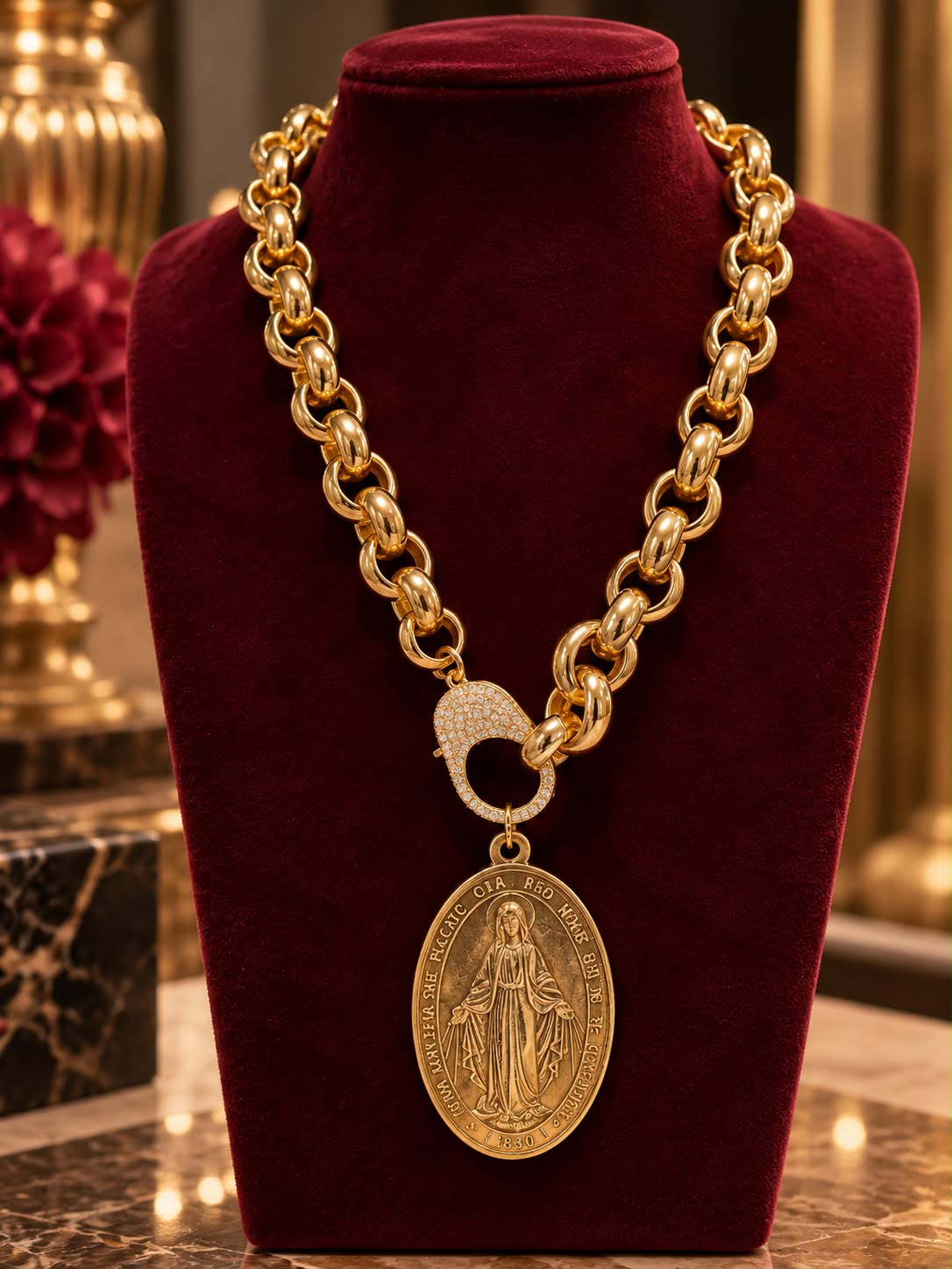 Tittibi collana metallo colore oro con moschettone micro cristalli e ciondolo madonnina