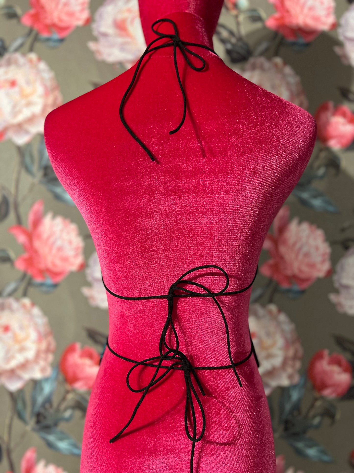 Pretty please top farfalla viola e rosa full Swarovski