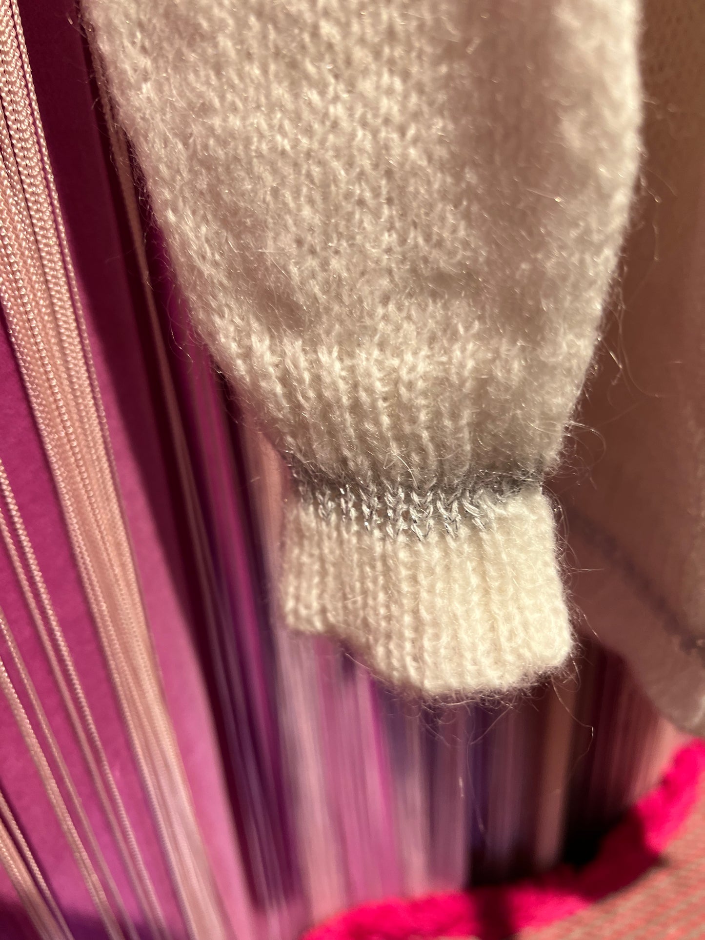 Pink memories meno 40% cardigan con cappuccio bianco
