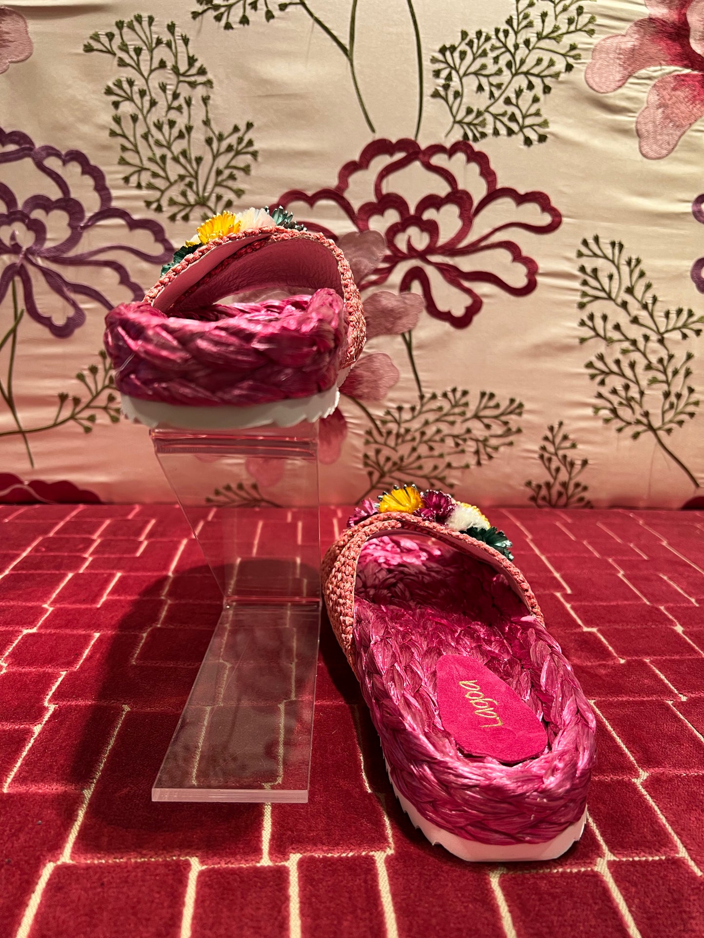 Lagoa meno 50 % ciabattina rafia fiori fucsia